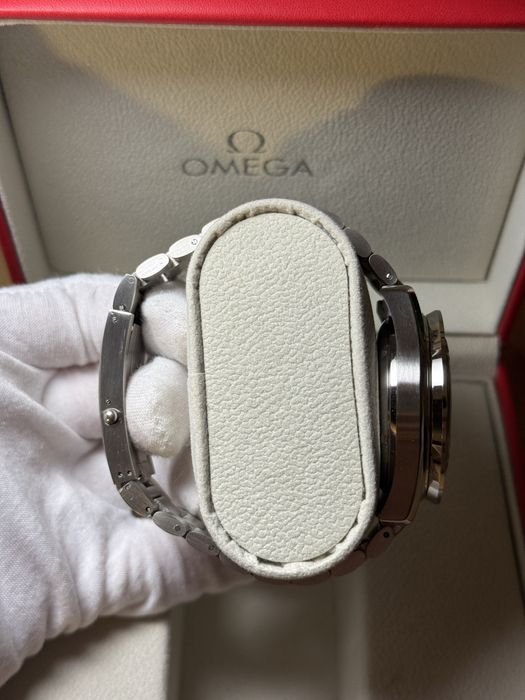 Omega Speedmaster Professional