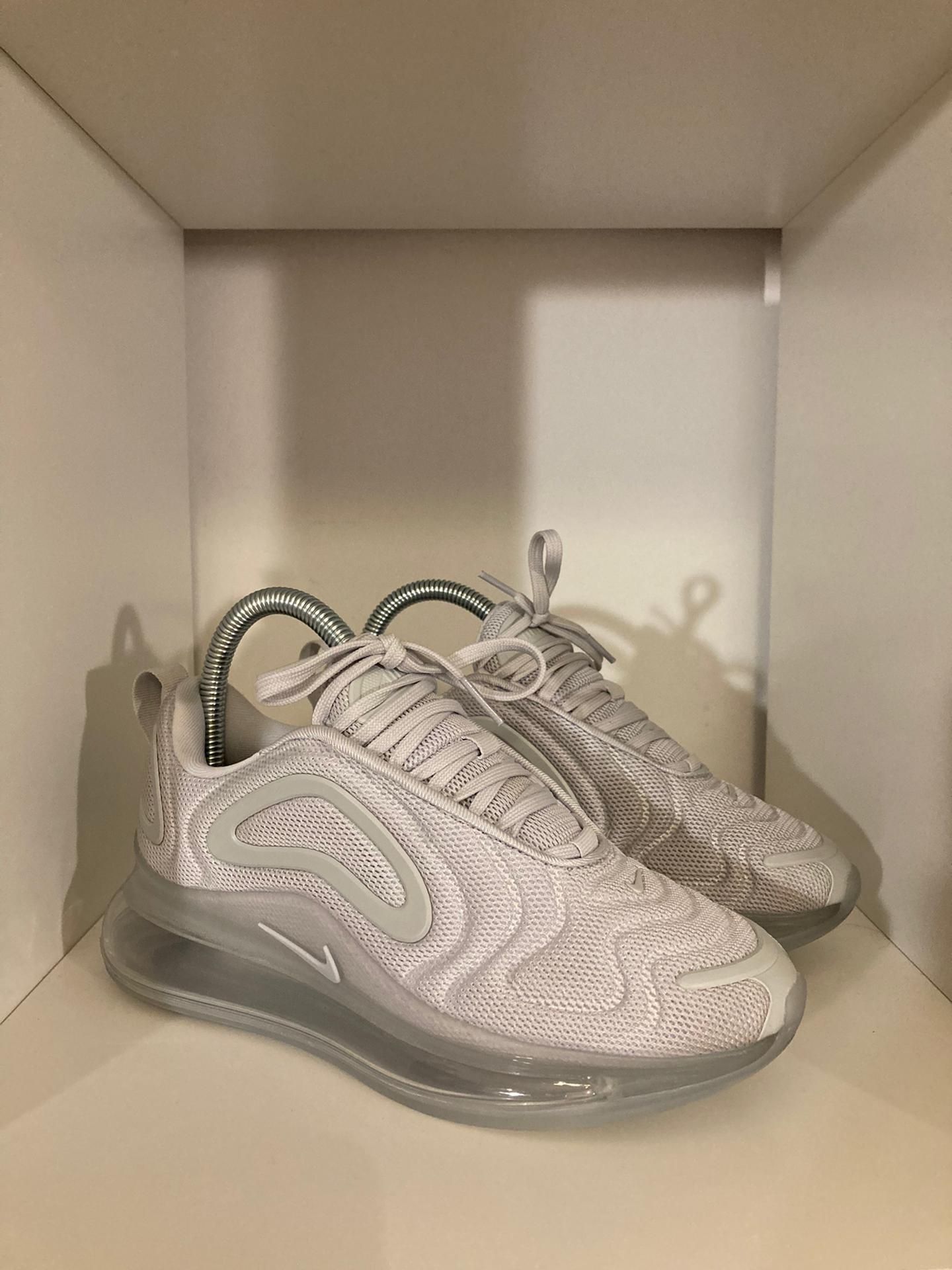 Nike Air Max 720 - Tamanho 36