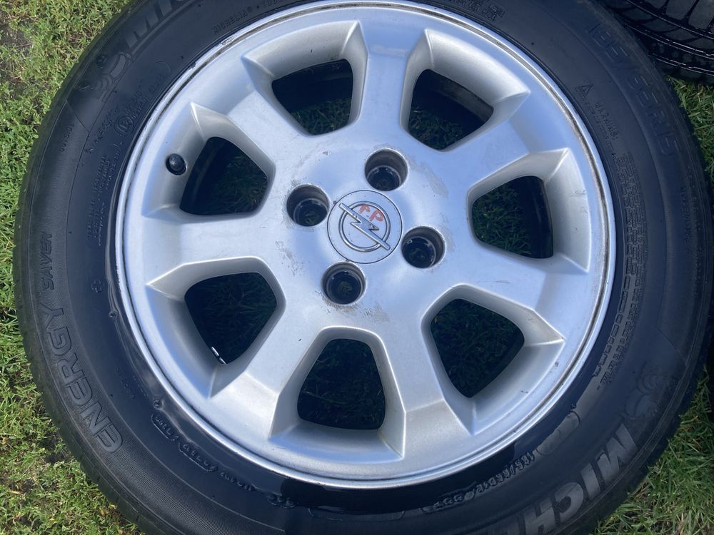 Alufelgi 4x 100 4 sztuki z Astry G