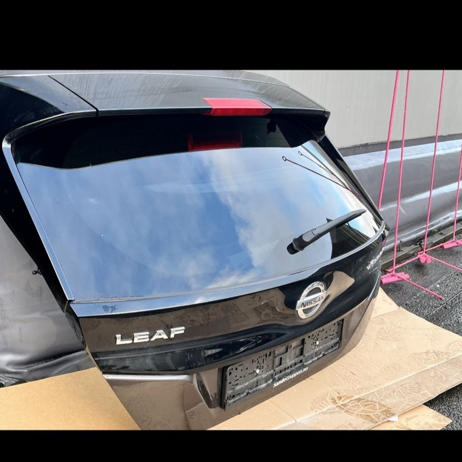 Кришка багажника ляда Nissan Leaf 2 2021.