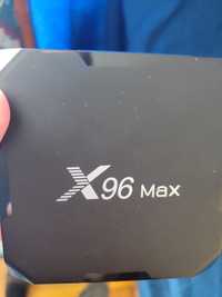 Продам смарт ТВ приставку х96 max 2/16