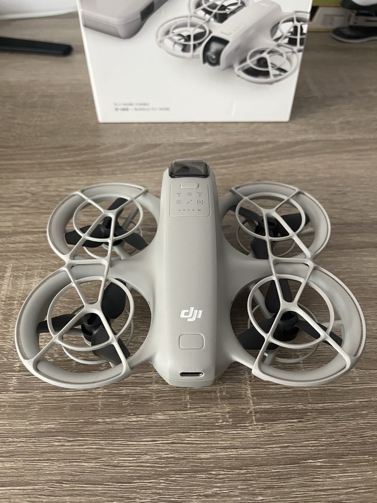 DJI NEO Fly More Combo (bez kontrolera)