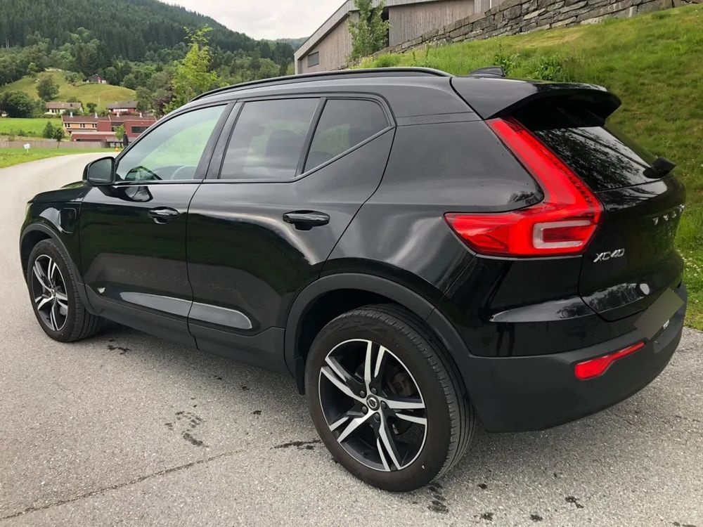 Volvo XC 40 T5 Recharge R-Design PHEV Harman Kardon LED Kamera