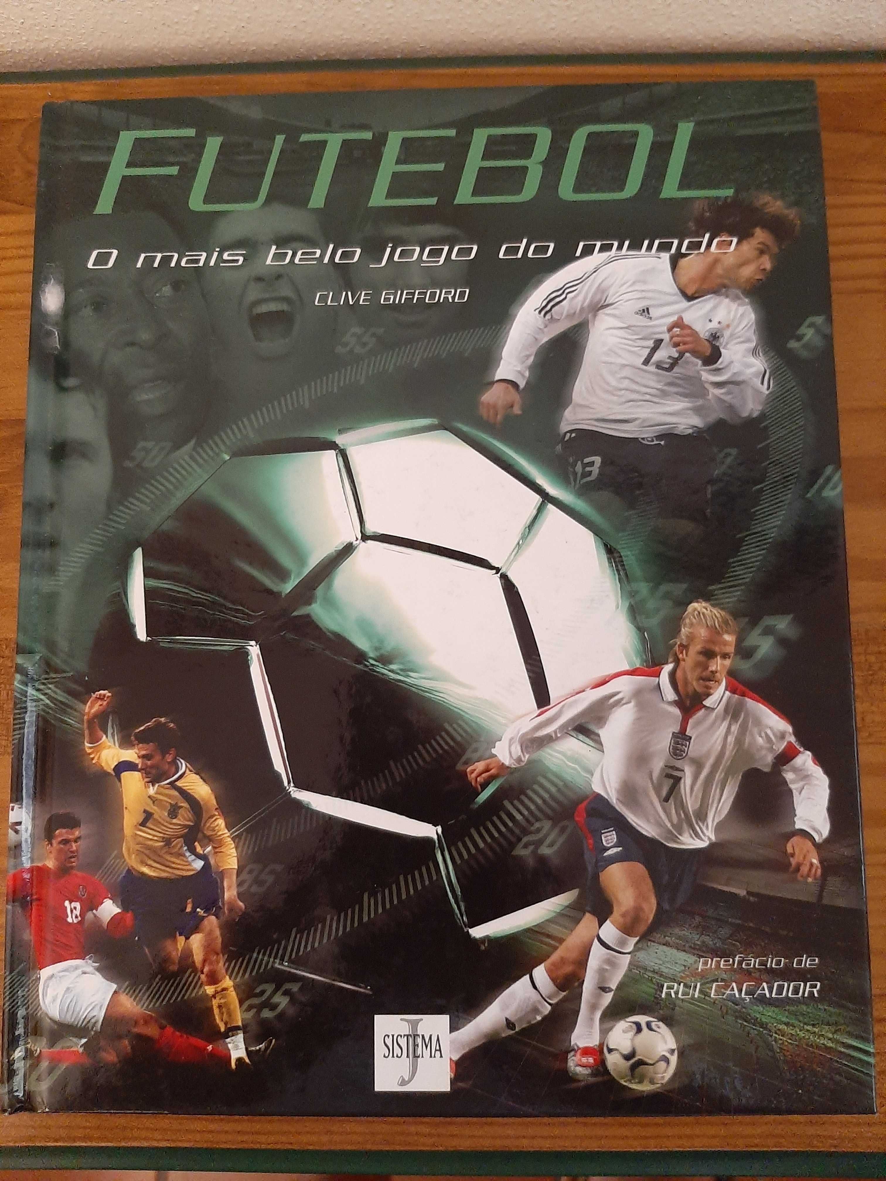 Livro Futebol - O mais belo jogo do mundo de Clive Gifford