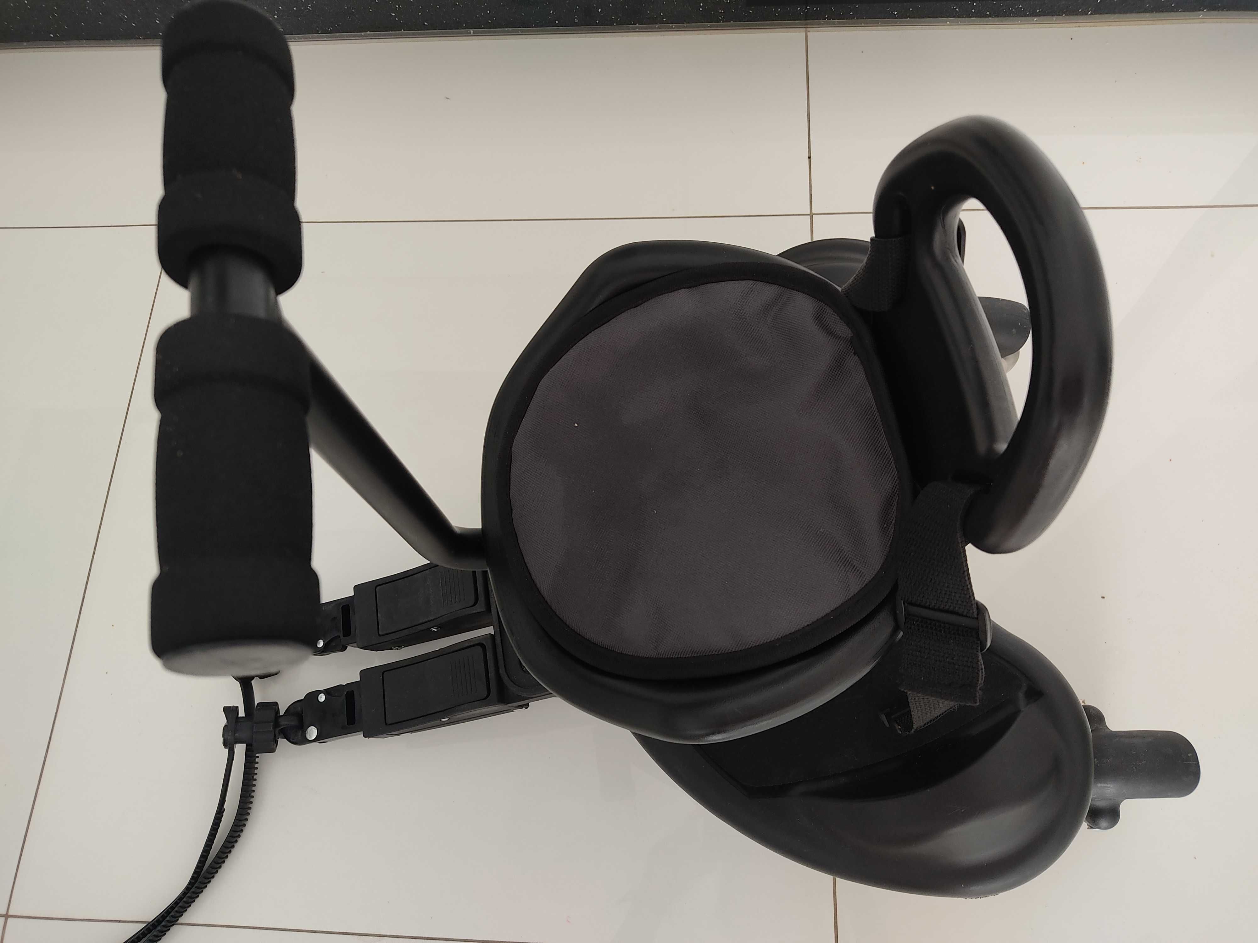 Uniwersalna dostawka do wózka Mr Buggy 2w1 z siedziskiem i kołami LED