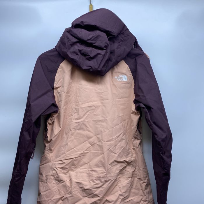 Оригинальная женская куртка The North Face Stratos DryVent