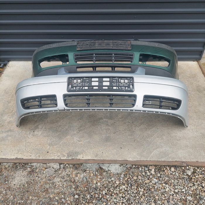 Бампери передні Volkswagen Bora.