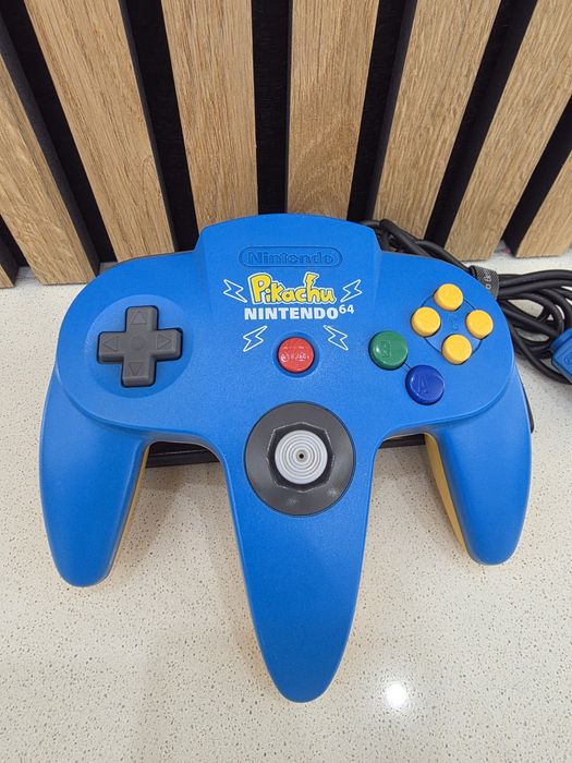 Comando Nintendo 64 edição especial pikachu  pokémon  (como novo)