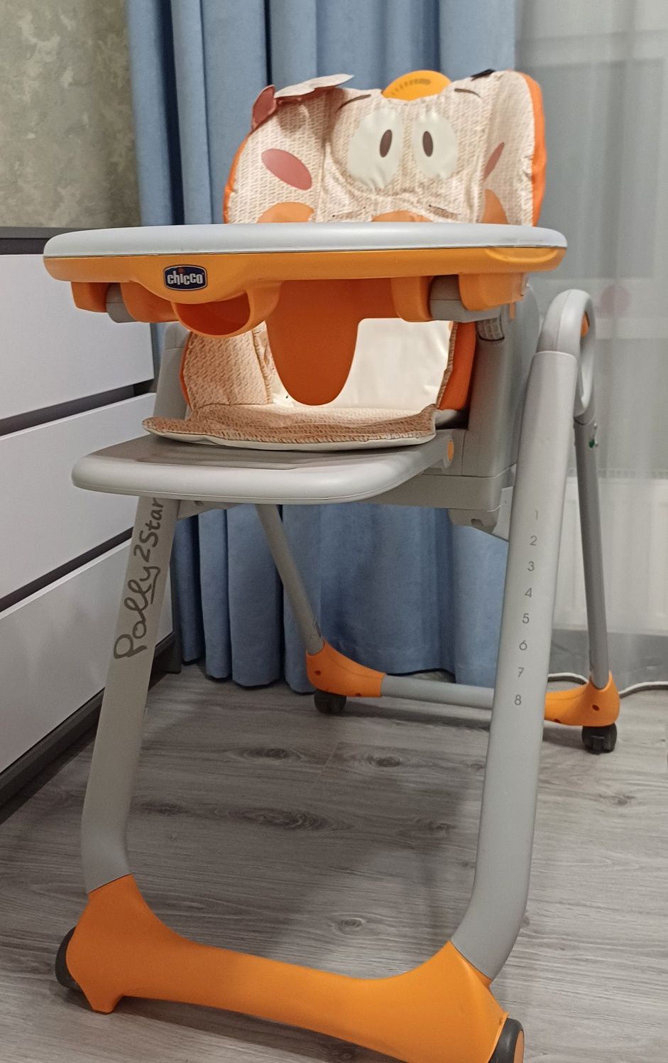 Стільчик для годування Polly 2 Start, 4-х колісний