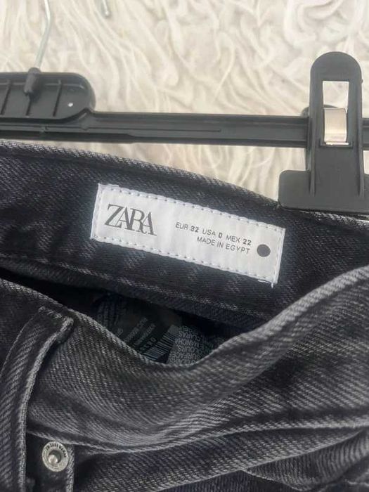 Ciemne damskie spodnie straight Zara XXS