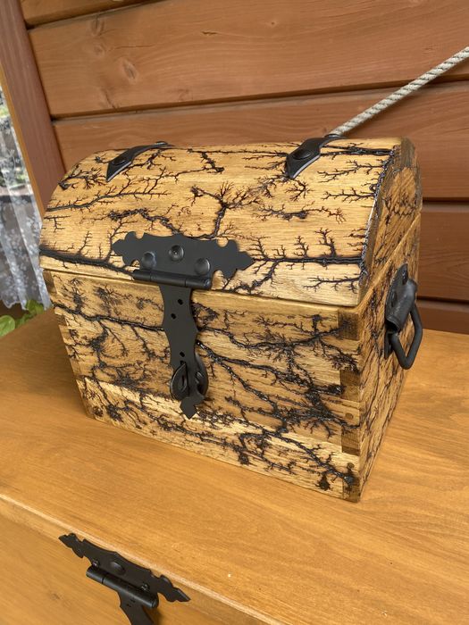 Kufer kuferek posagowy skrzynia drewniana dębowa metoda Lichtenberga