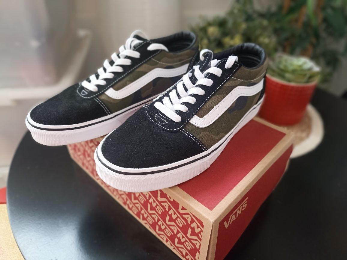 Tênis Vans 40.5 Novos