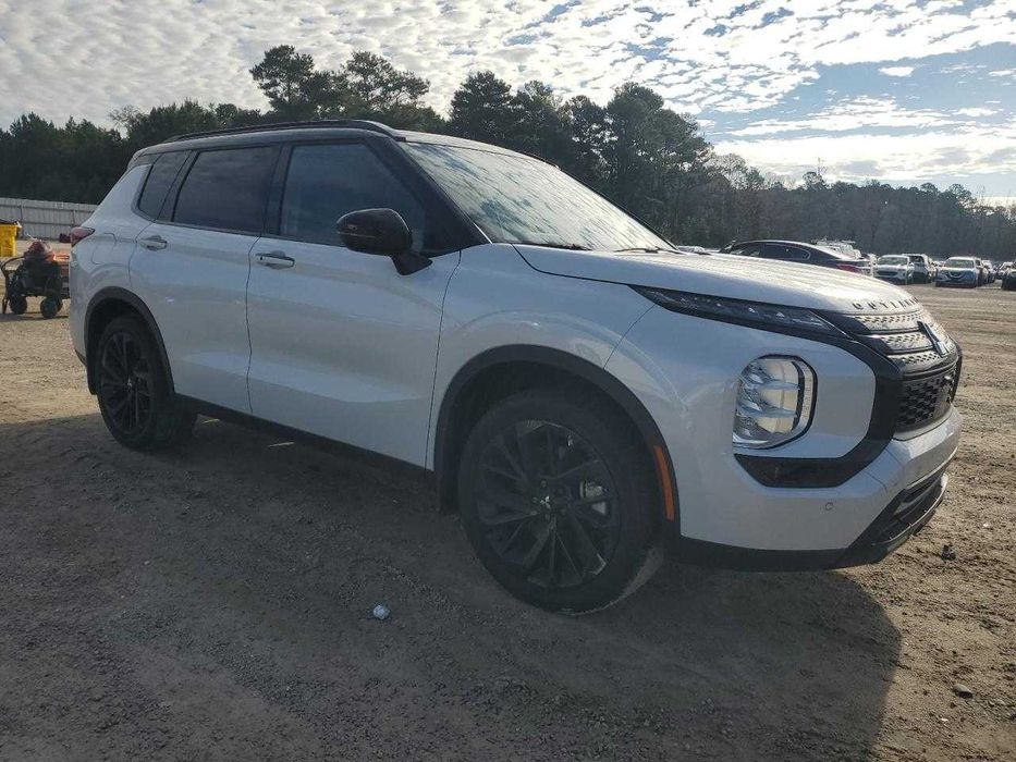 2024 Mitsubishi Outlander SEL