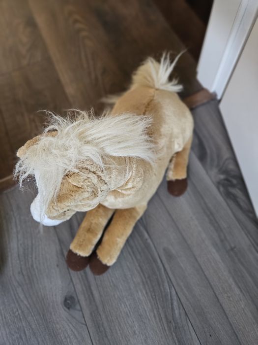 Koń pluszowy na baterie
