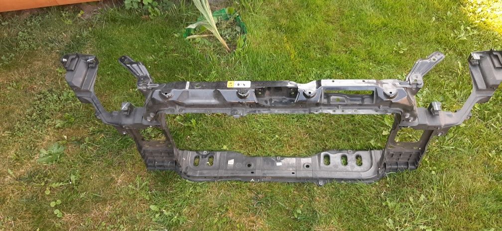 Pas przedni Hyundai I 30  13 -17 rok