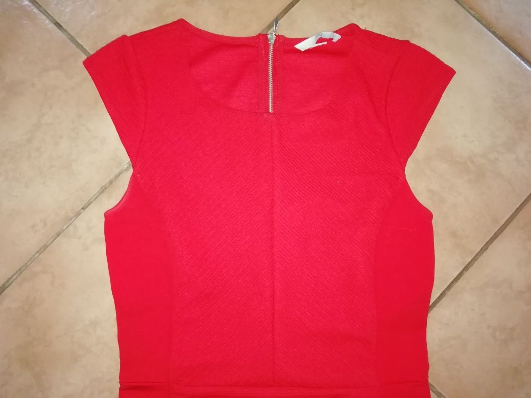 Czerwona sukienka H&M 36 mega dopasowana