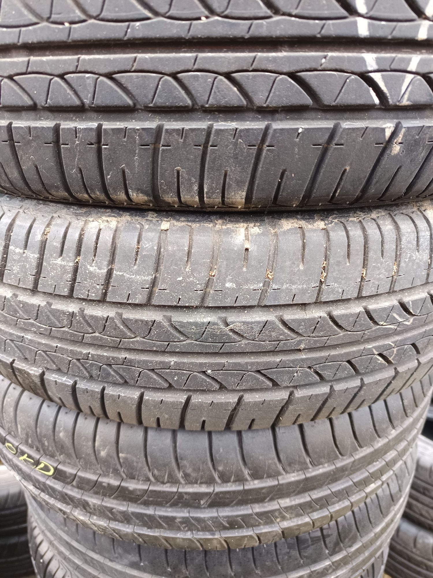 Opony 175/65 r15 super stan