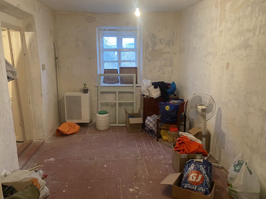 Продам пів будинку