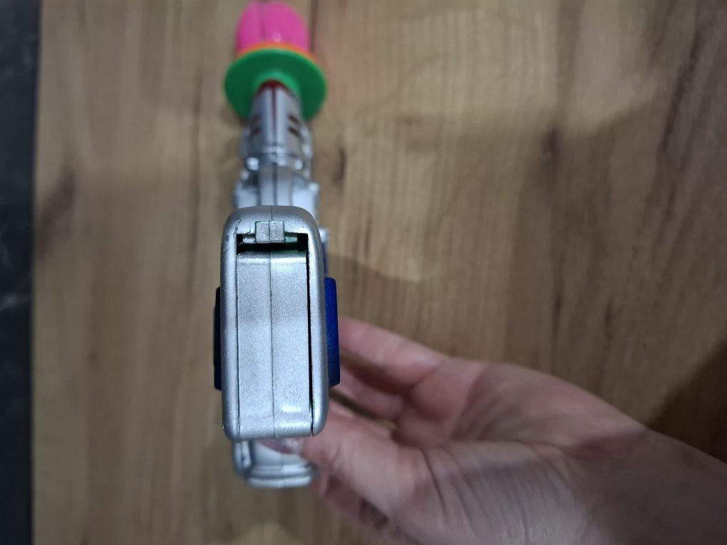 Pistolet świeci gra dźwięk światło Led laser broń