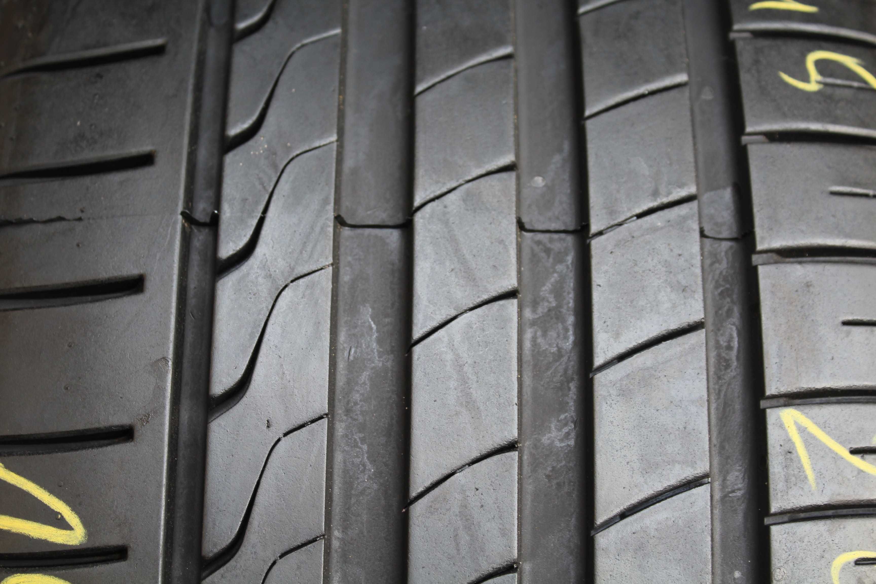 245 35 R19 Minerva Radial  F205