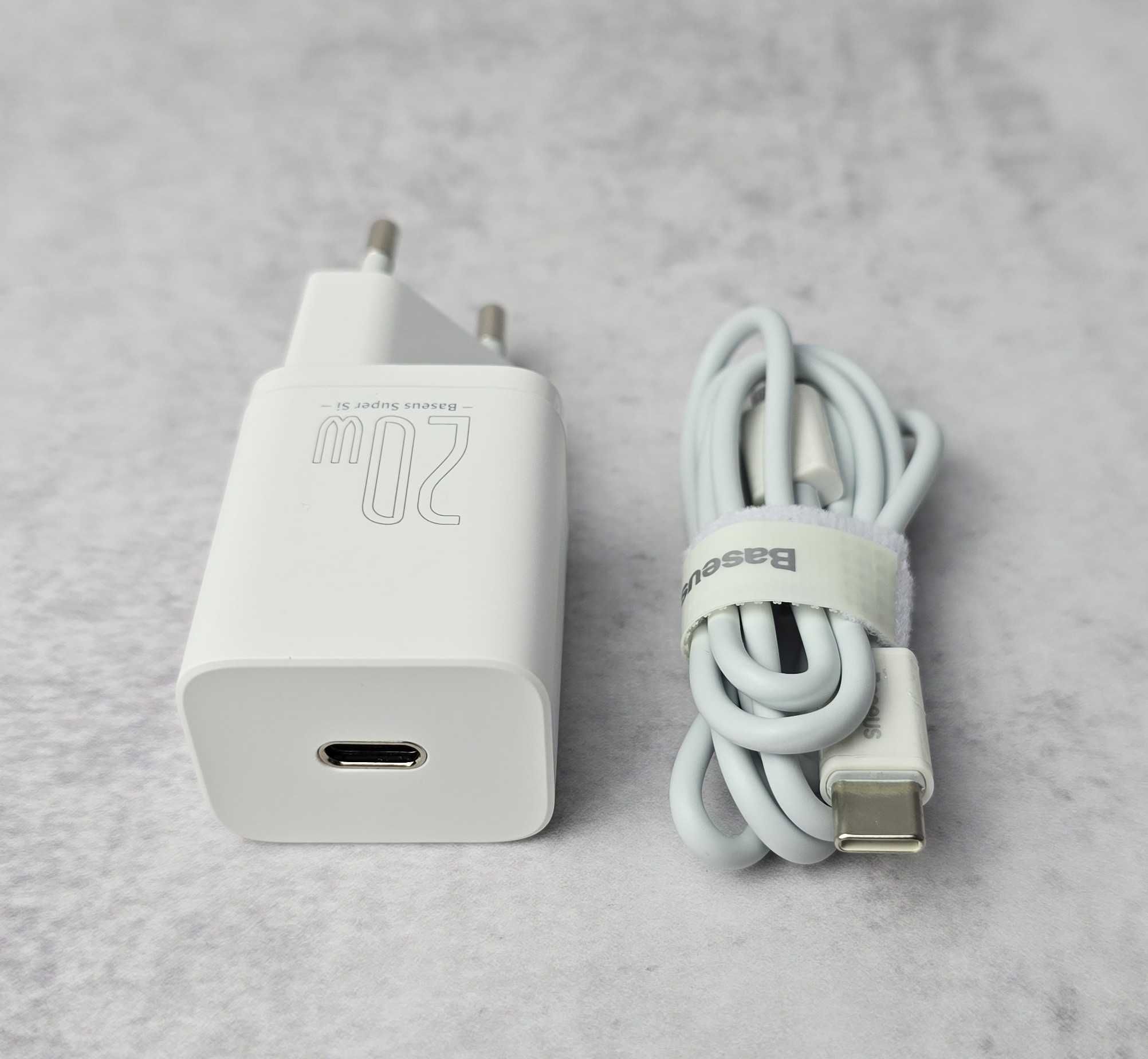 Мережевий зарядний пристрій Baseus Super Silicone 20W TZCCSUP-B02 NEW