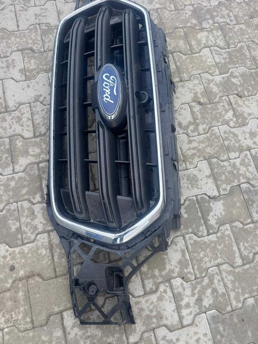 Atrapa-grill-stelarz Ford Transit MK8 Lift bez uszkodzeń