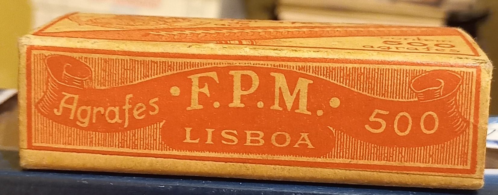 Caixa de agrafes de aço,  F.P.M. Lisboa