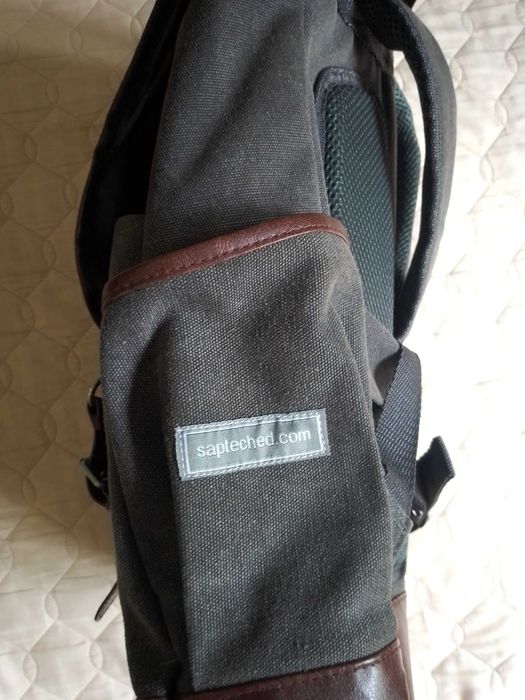 Рюкзак  новий  є місце під ноутбук три відділи