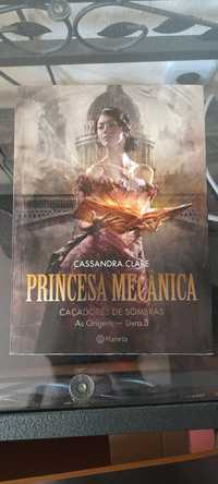 Livro Princesa Mecânica de Cassandra Clare