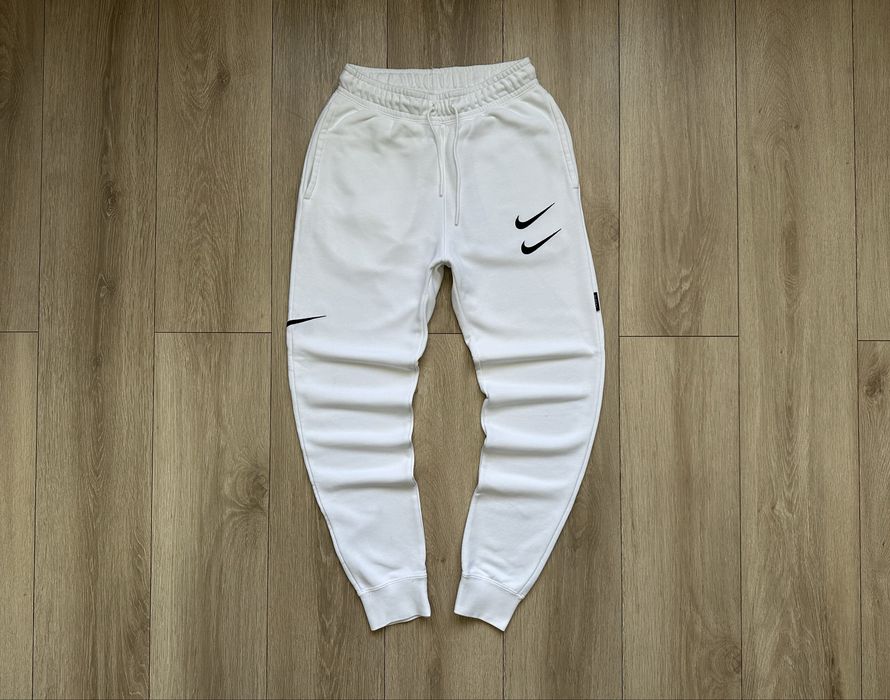 Спортивні штани Nike nsw