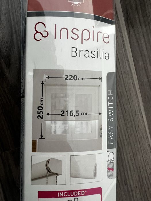 Estore de rolo. Comprado ha um ano.