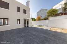 Seixal Fantástica moradia T 3 zona residencial com acabamentos mode...
