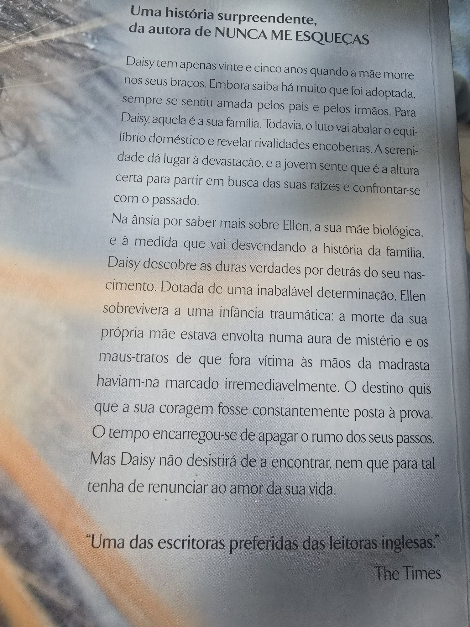 Livro "Procuro-te"