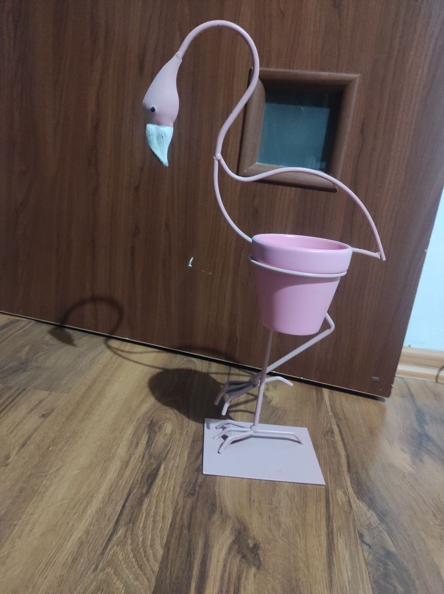 Podstawka z doniczka flamimg