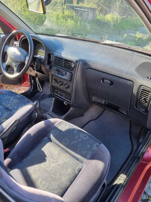 Vendo SEAT Ibiza 6k 1.0 a gasolina (Ver descrição)