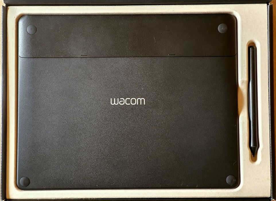 Wacom Intuos comic розмір M графічний планшет