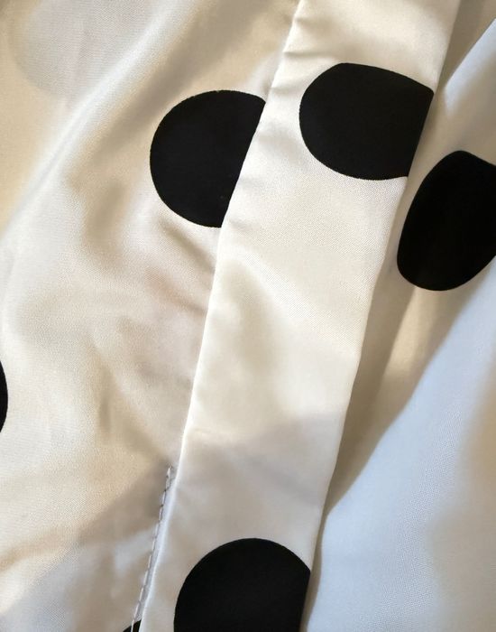 Sukienka w grochy CAROLINA HERRERA midi