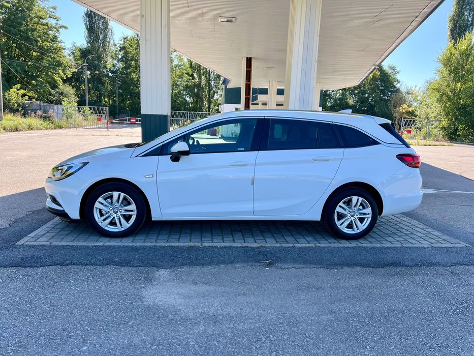 Опель Астра К 2017