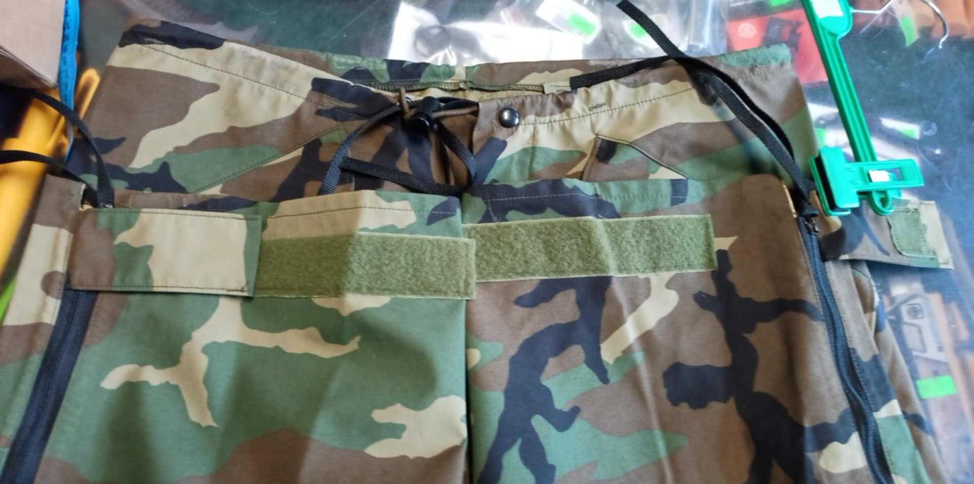 Spodnie US Army Goretex Woodland r.Medium Short