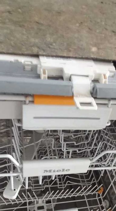 Вбудована посудомийна машина миле
Miele G 6300 SCi
