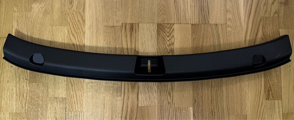 Накладка в Багажник на Петлю Замка Tesla Model 3 Y Тесла