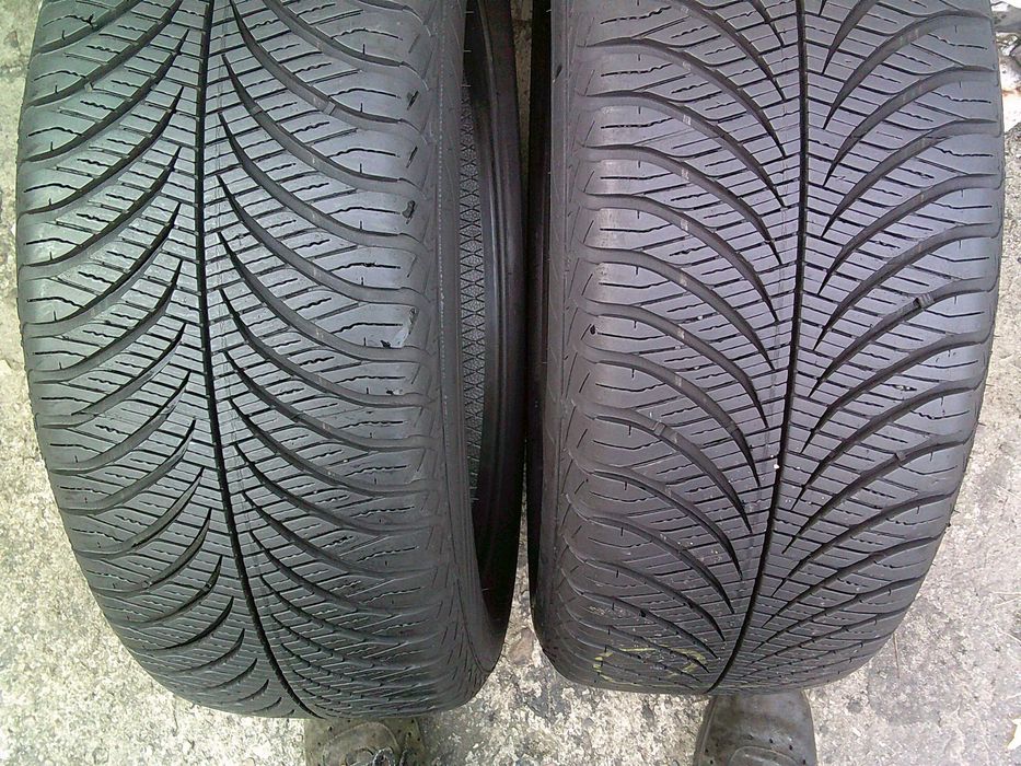 Opony 215/55/17 Goodyear 2szt Całoroczne