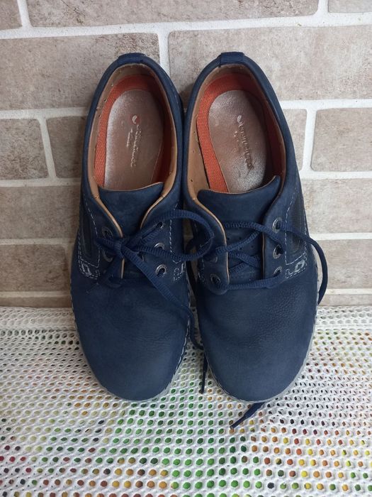 Кожанные кроссовки спортивные туфли  Clarks 41р