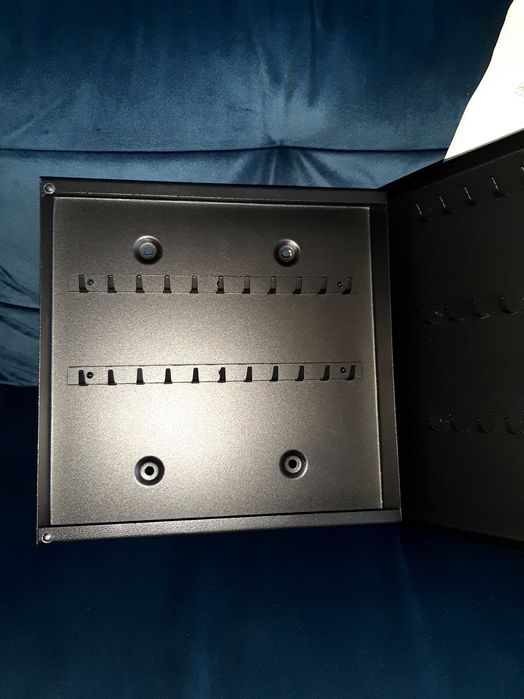 Skrzynka na klucze loft do mieszkania