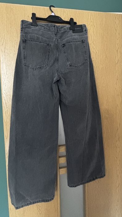 Spodnie szare pull and bear rozmiar 38