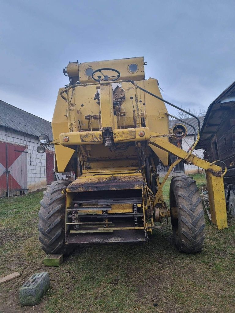 New Holland clayson 133 na części