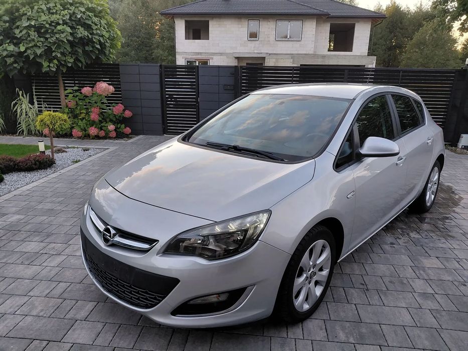 Opel Astra 1.4 Benz. Lift Led 2013