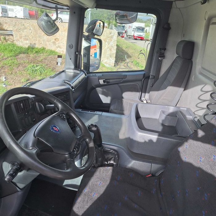 Vende-se Scania P280