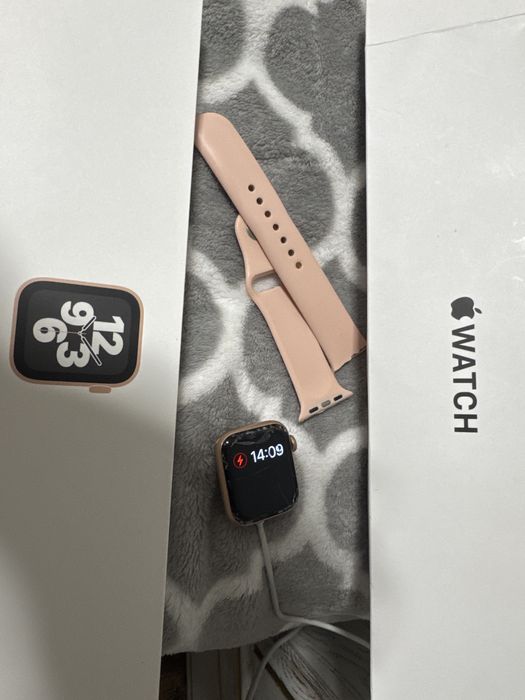 Apple Watch SE 40 mm Gold