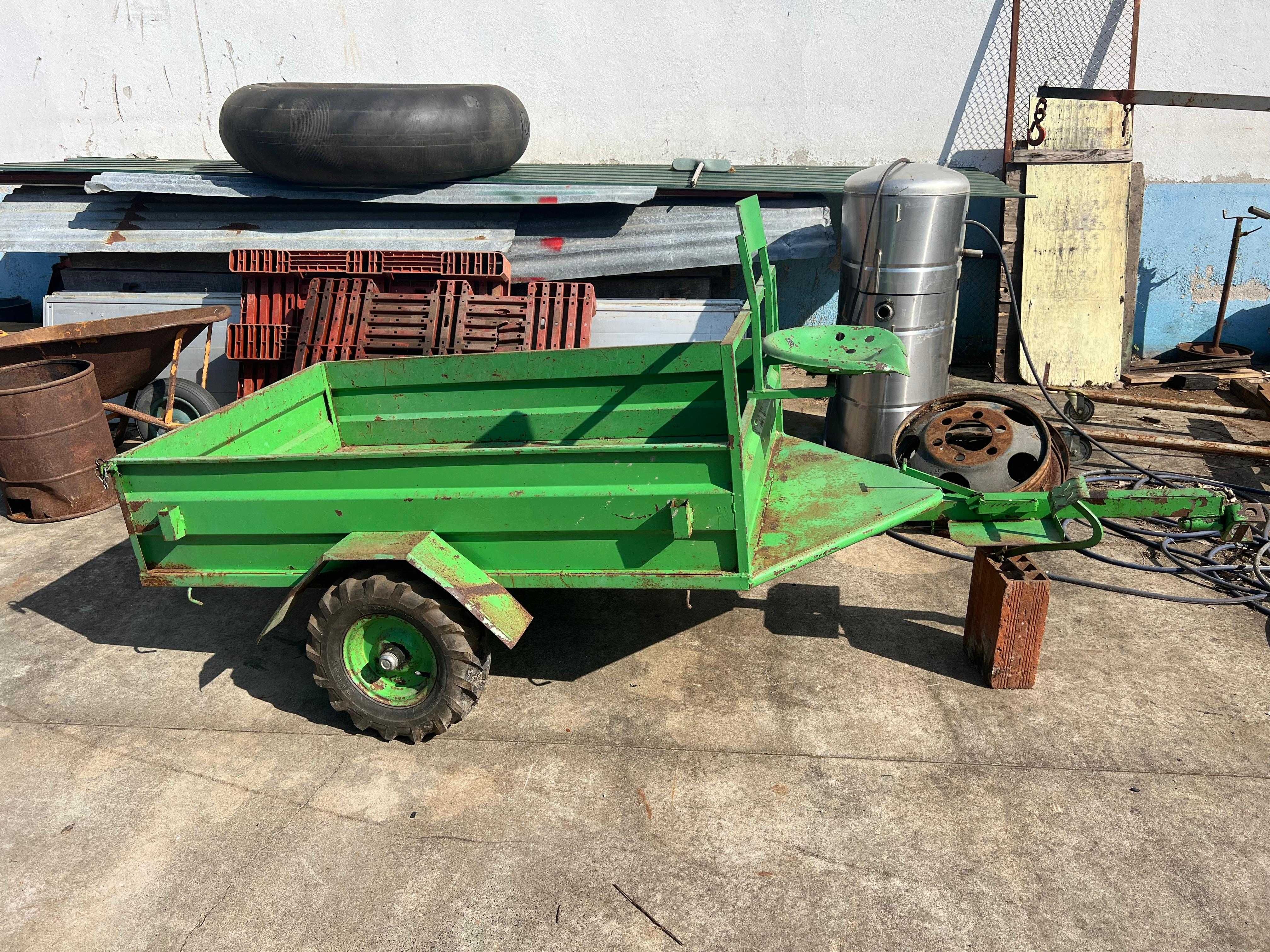 Reboque motoenchada